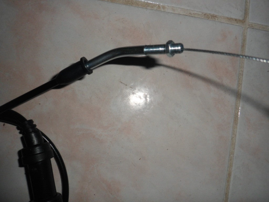 Cable accélrateur DERBI après 2000